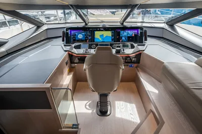 New 2027 Sunseeker 100 Yacht for Sale | Vancouver, BC | M&P Yacht Centre | 68b0e1101e8396207f04a93b