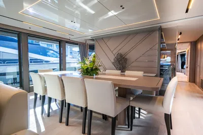 New 2027 Sunseeker 100 Yacht for Sale | Vancouver, BC | M&P Yacht Centre | 68b0e1101e8396207f04a93b