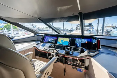 New 2027 Sunseeker 100 Yacht for Sale | Vancouver, BC | M&P Yacht Centre | 68b0e1101e8396207f04a93b