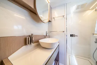 New 2027 Sunseeker 100 Yacht for Sale | Vancouver, BC | M&P Yacht Centre | 68b0e1101e8396207f04a93b