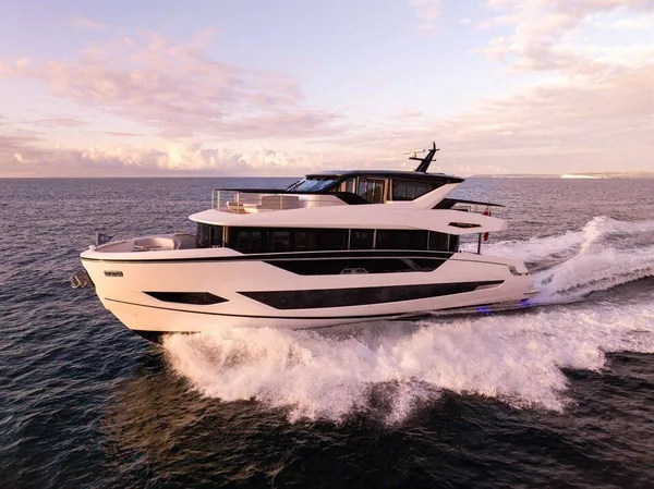 2027 Sunseeker Ocean 82
