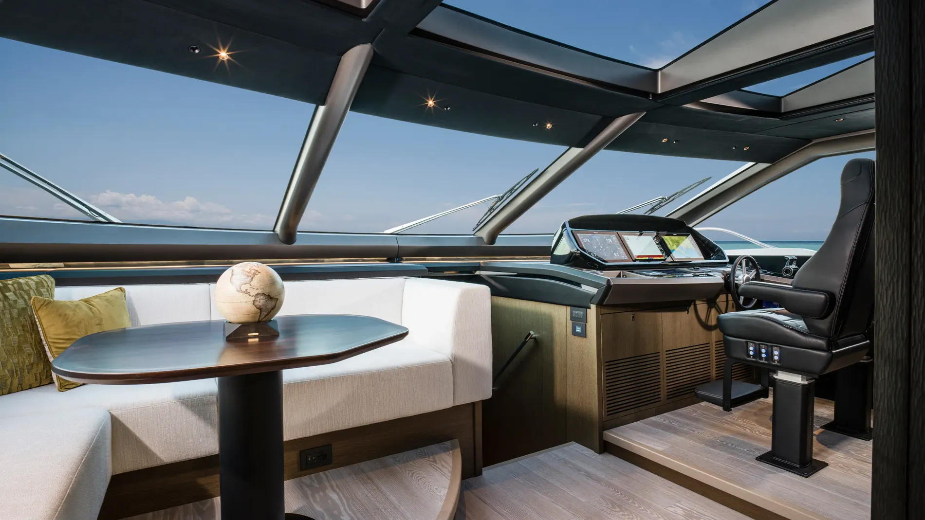 New 2027 Sunseeker 90 Ocean for Sale | Vancouver, BC | M&P Yacht Centre | 68b0e36d02d64e951a01e3d3