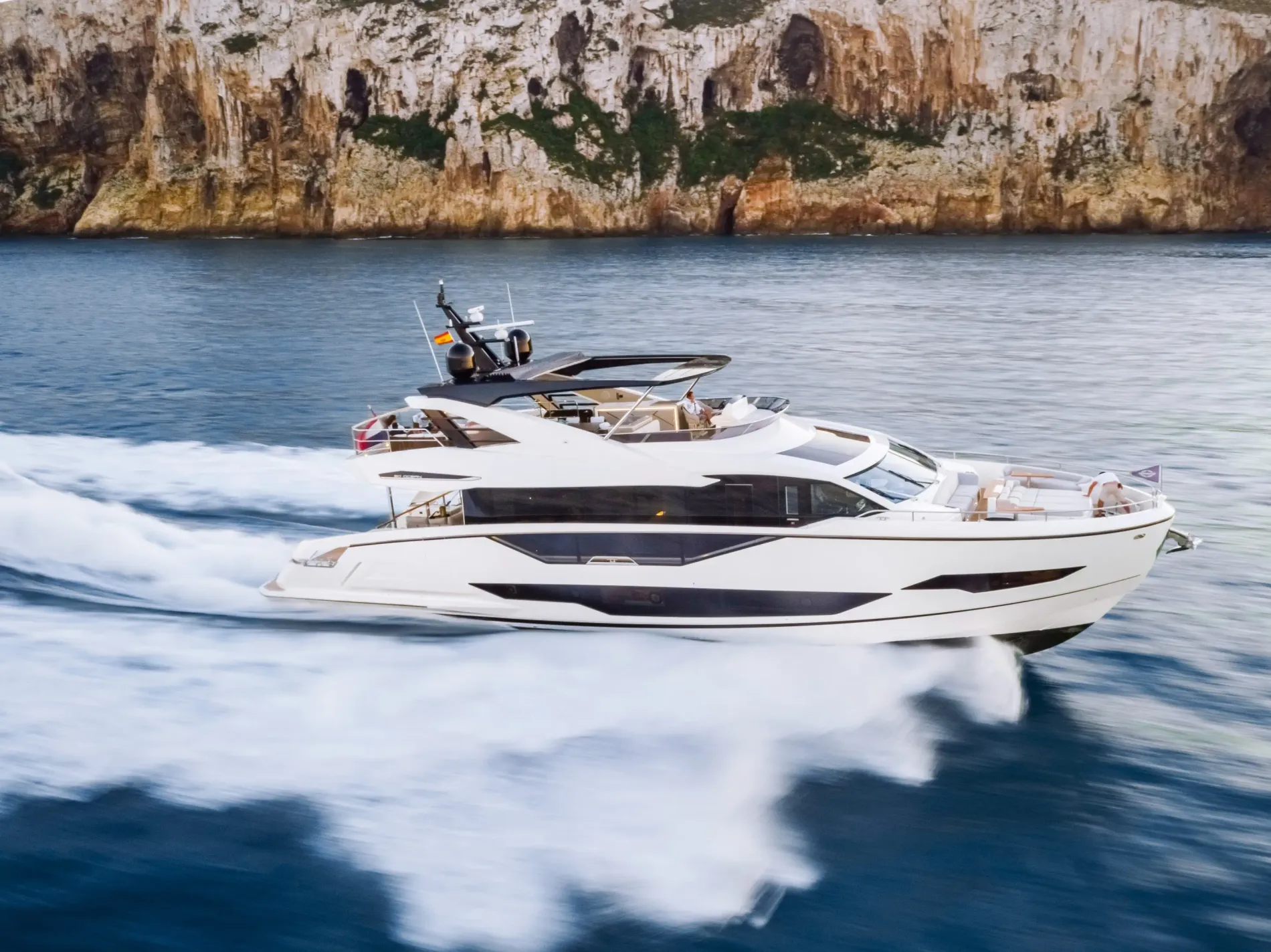 New 2027 Sunseeker 90 Ocean for Sale | Vancouver, BC | M&P Yacht Centre | 68b0e36d02d64e951a01e3d3
