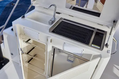 New 2027 Prestige yachts M48 for Sale | Vancouver, BC | M&P Yacht Centre | 68b0eb73b6298a649a091132