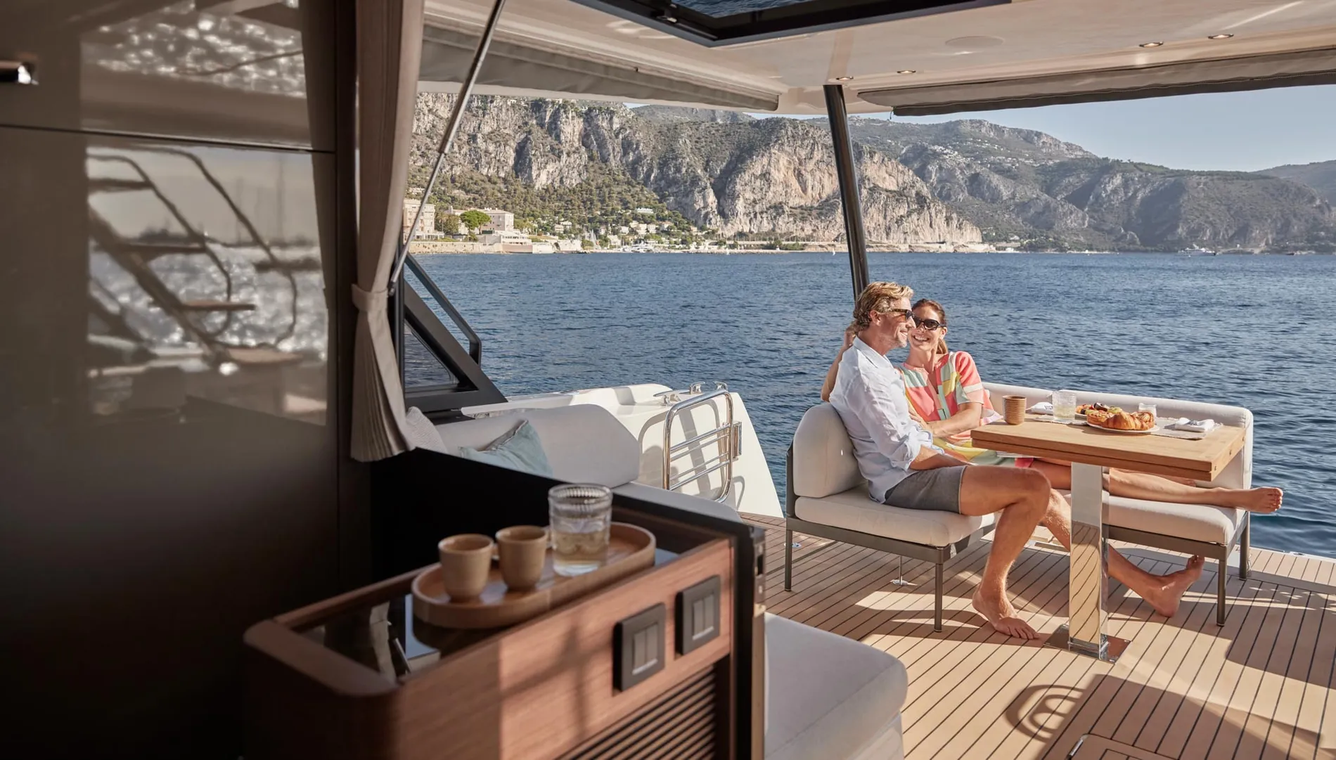 New 2027 Prestige yachts M48 for Sale | Vancouver, BC | M&P Yacht Centre | 68b0eb73b6298a649a091132