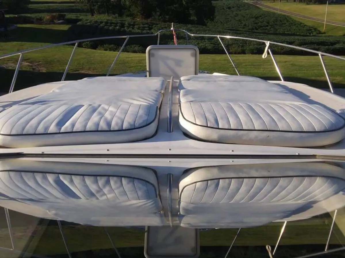 boat-carouselImage-image