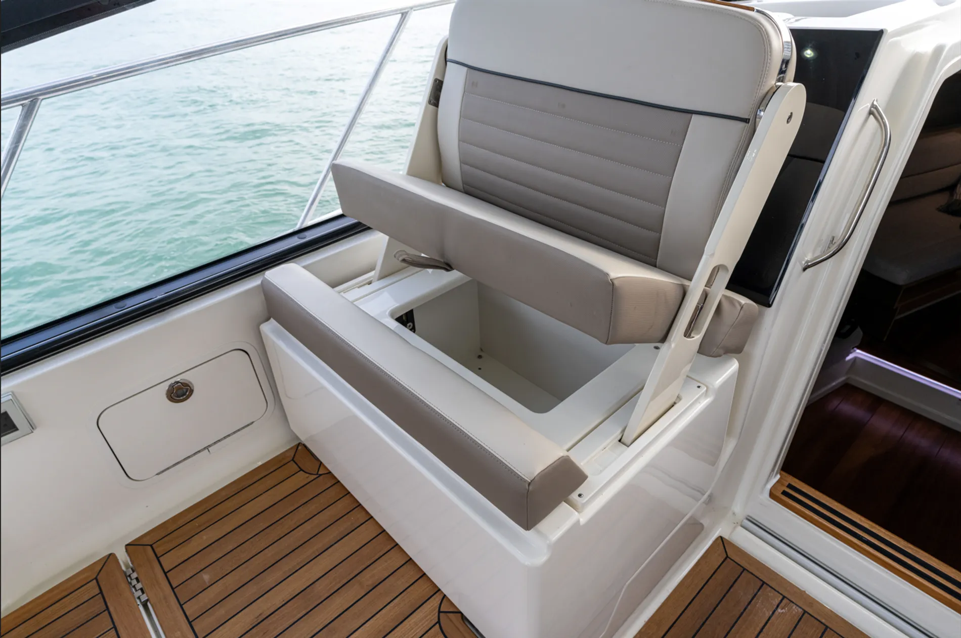 New 2027 Boston whaler 365 Conquest for Sale | Vancouver, BC | M&P Yacht Centre | 68b9e6ba3b0a18b7f20b74f9