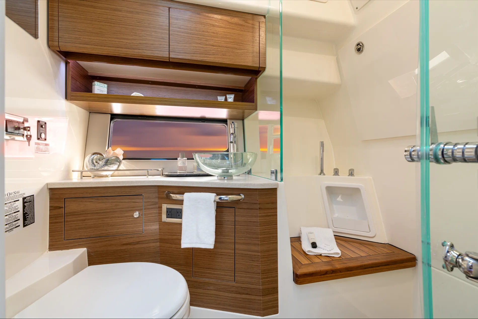 New 2027 Boston whaler 365 Conquest for Sale | Vancouver, BC | M&P Yacht Centre | 68b9e6ba3b0a18b7f20b74f9