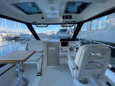 New 2026 Boston whaler 325 Conquest Pilothouse for Sale | Vancouver, BC | M&P Yacht Centre | 68ba029f97b34733670548ec