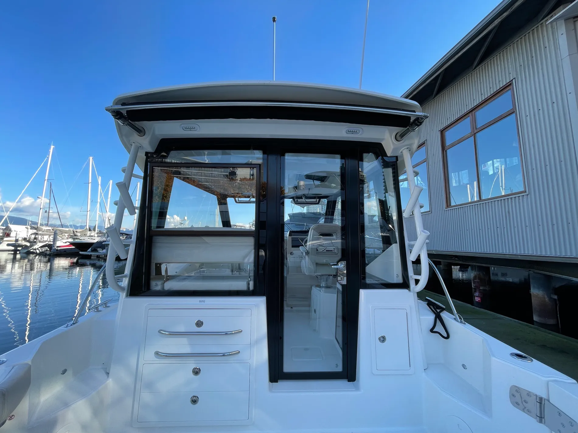 New 2026 Boston whaler 325 Conquest Pilothouse for Sale | Vancouver, BC | M&P Yacht Centre | 68ba029f97b34733670548ec