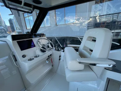 New 2026 Boston whaler 325 Conquest Pilothouse for Sale | Vancouver, BC | M&P Yacht Centre | 68ba029f97b34733670548ec