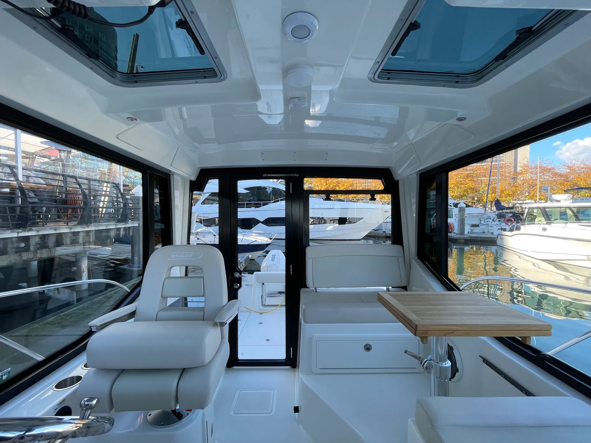 New 2026 Boston whaler 325 Conquest Pilothouse for Sale | Vancouver, BC | M&P Yacht Centre | 68ba029f97b34733670548ec