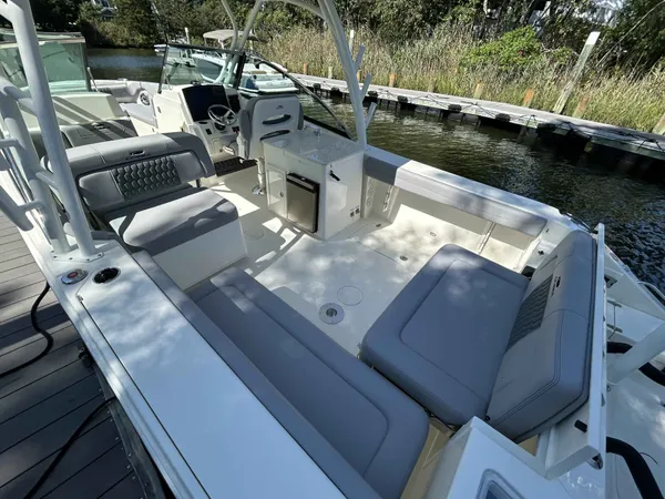 2026 Cobia 280 DC detail image 5