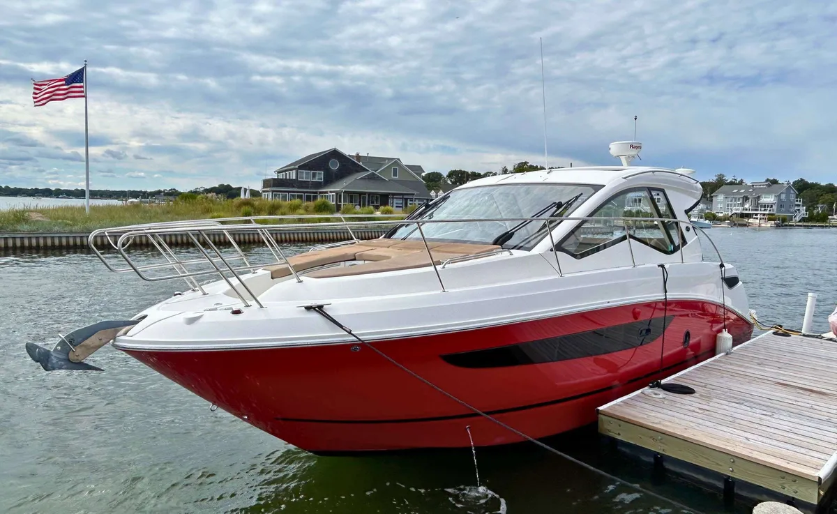 2017 Sea Ray 350 SUNDANCER COUPE