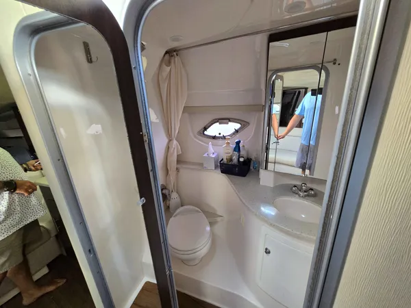 2018 Regal 35 SC detail image 20