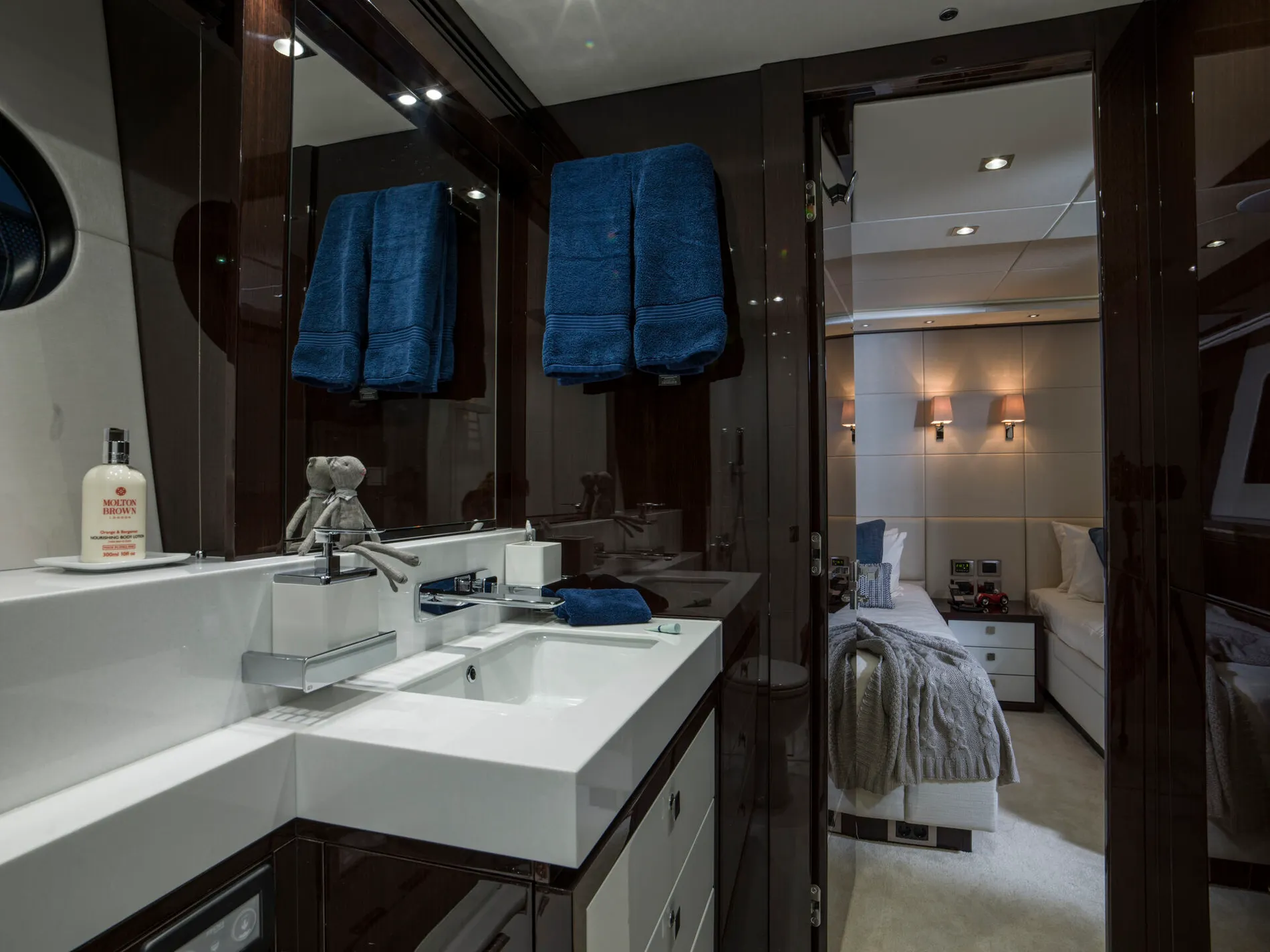 New 2027 Sunseeker 116 Yacht for Sale | Vancouver, BC | M&P Yacht Centre | 68c9ed41432d4afd93010dcc