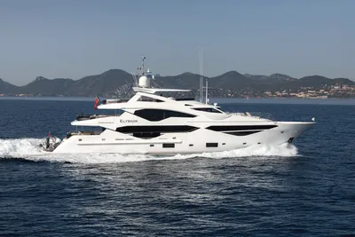 New 2027 Sunseeker 131 Yacht for Sale | Vancouver, BC | M&P Yacht Centre | 68c9edb42c63c4d9b20e726b