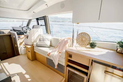 New 2027 Prestige yachts 420S for Sale | Vancouver, BC | M&P Yacht Centre | 68c9f7d8b443086b570fb930