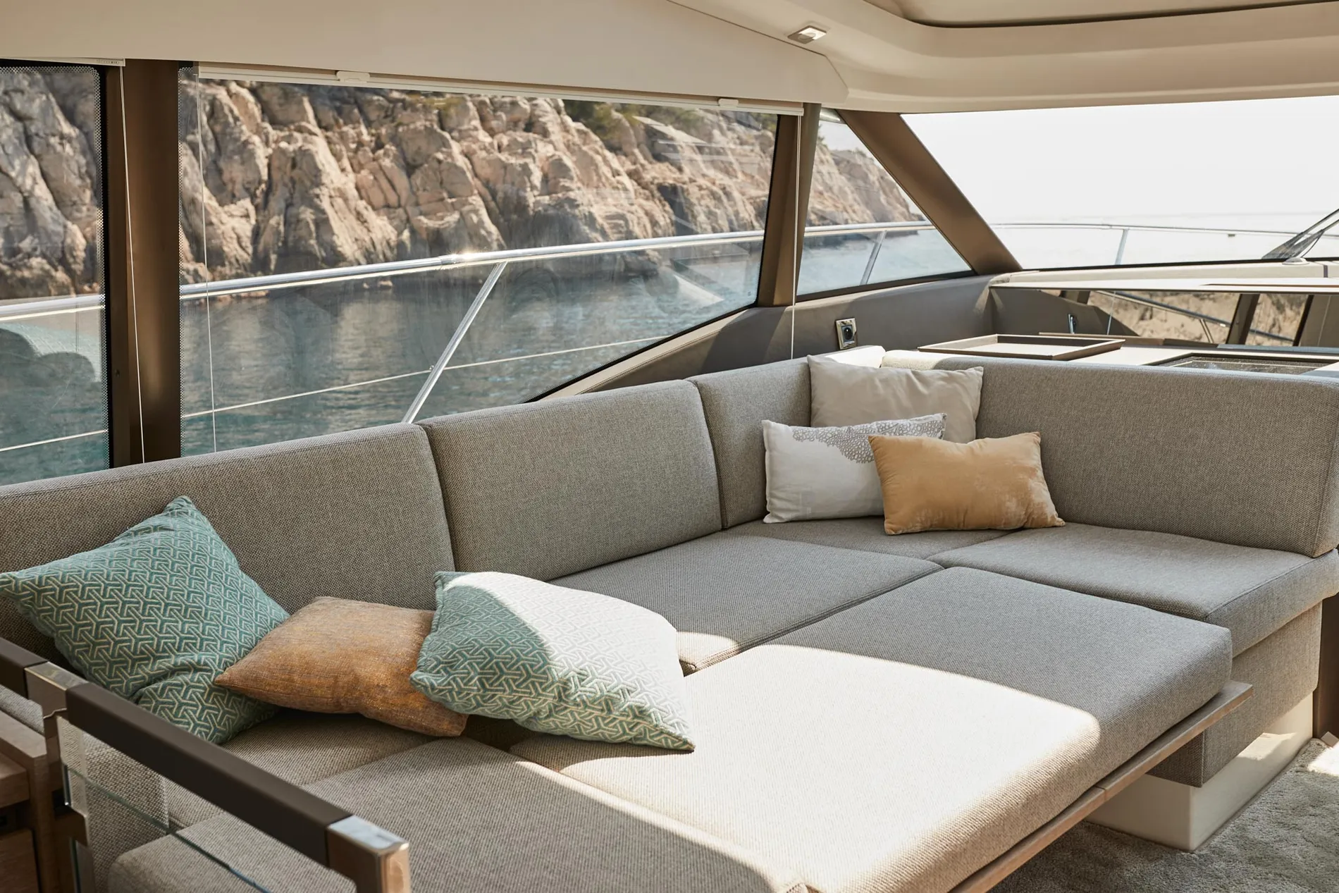 New 2027 Prestige yachts 460S for Sale | Vancouver, BC | M&P Yacht Centre | 68c9f99f39f2573c7c024cb7
