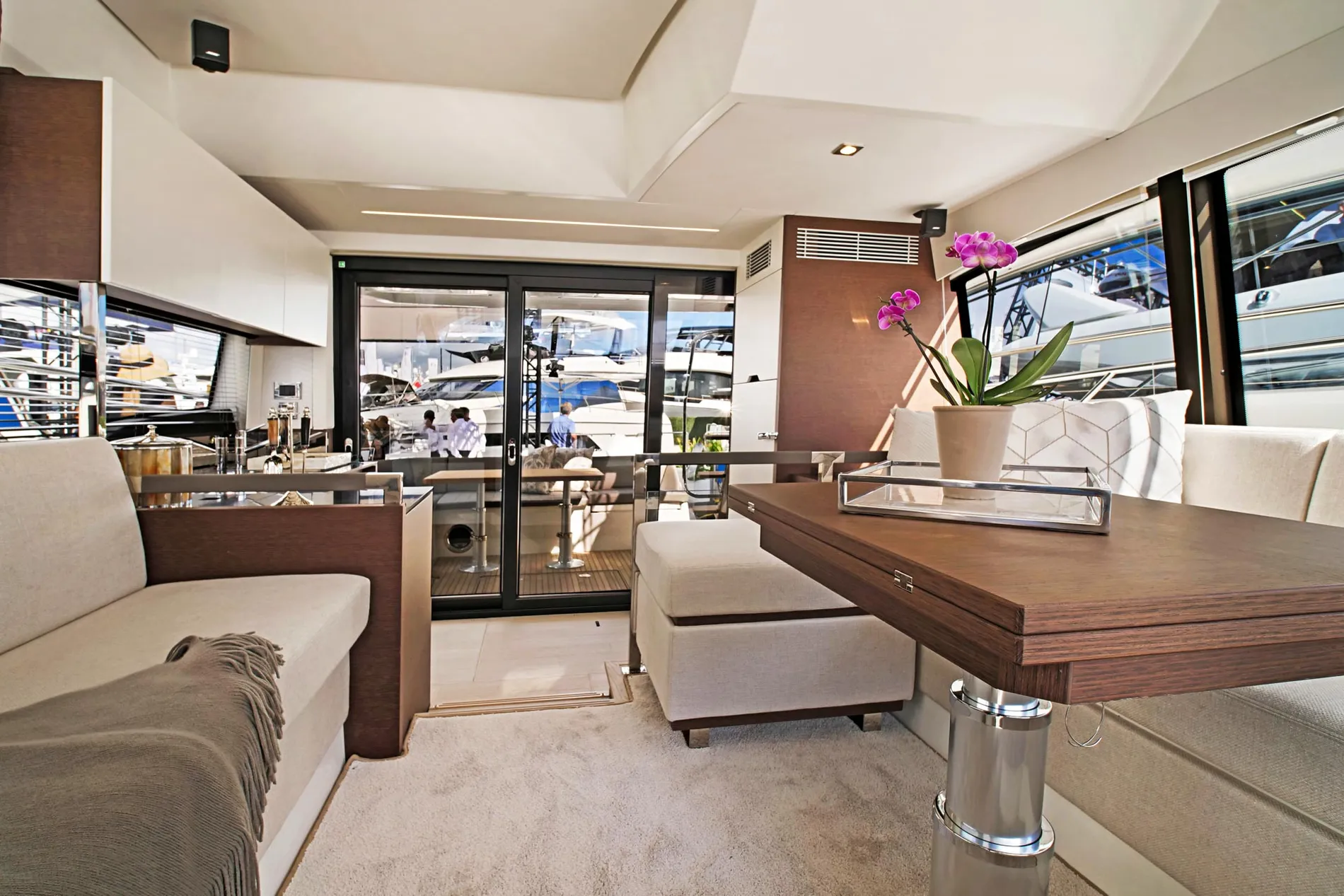 New 2027 Prestige yachts 460S for Sale | Vancouver, BC | M&P Yacht Centre | 68c9f99f39f2573c7c024cb7