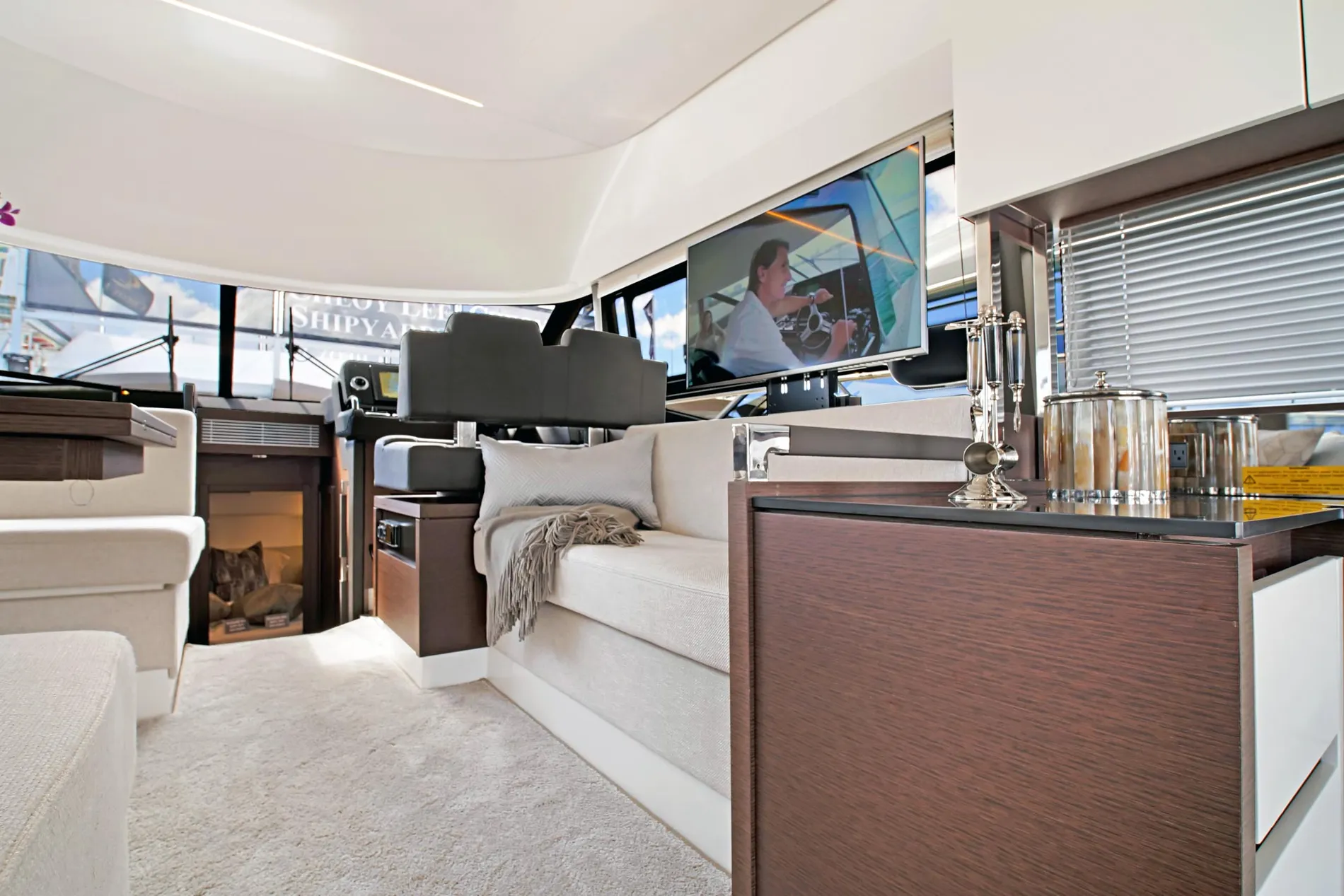 New 2027 Prestige yachts 460S for Sale | Vancouver, BC | M&P Yacht Centre | 68c9f99f39f2573c7c024cb7