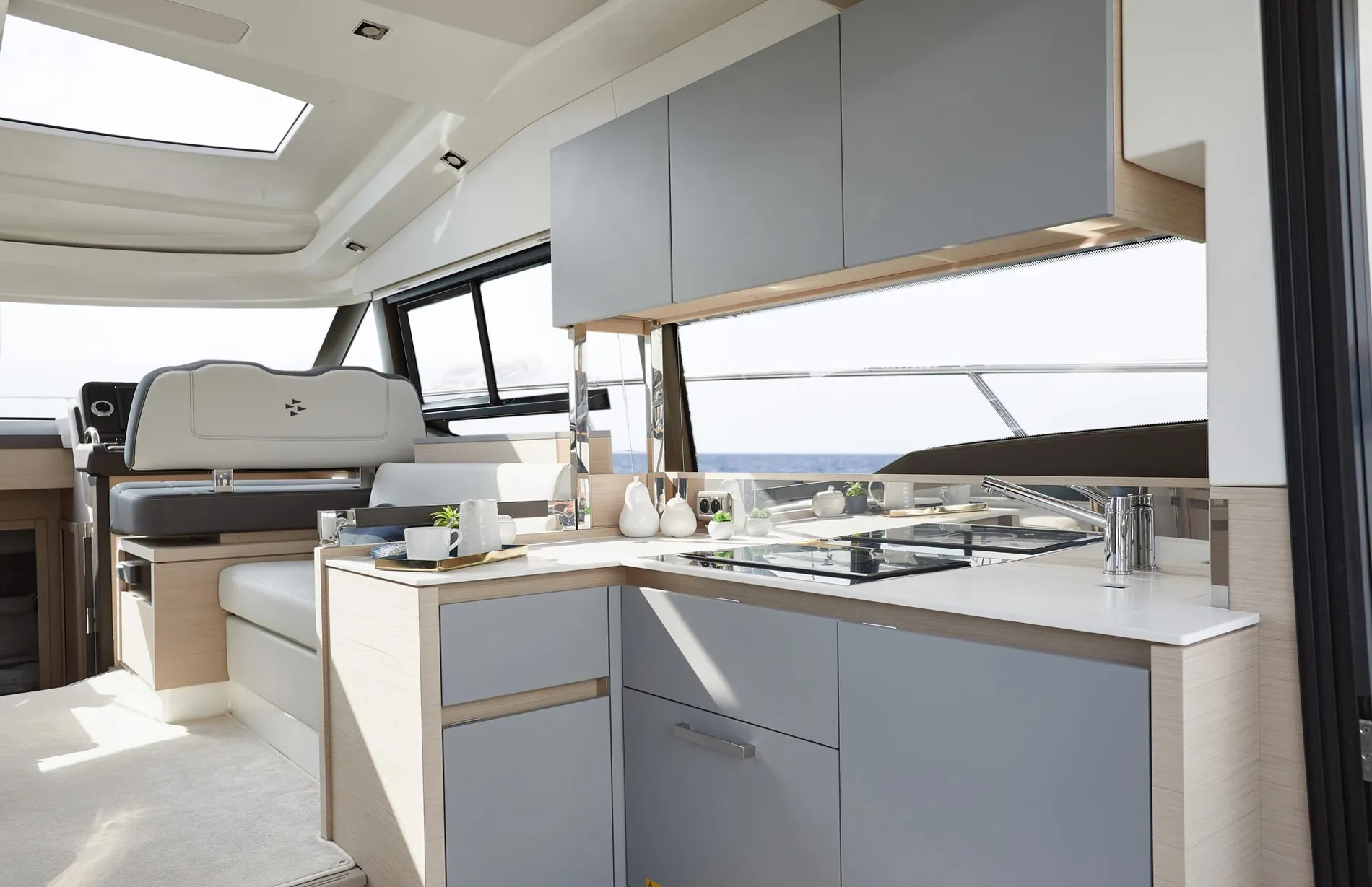 New 2027 Prestige yachts 460S for Sale | Vancouver, BC | M&P Yacht Centre | 68c9f99f39f2573c7c024cb7