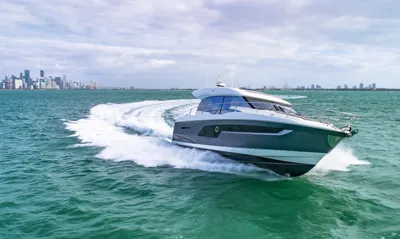 New 2027 Prestige yachts 520S for Sale | Vancouver, BC | M&P Yacht Centre | 68c9fb19346edbf0f207583d