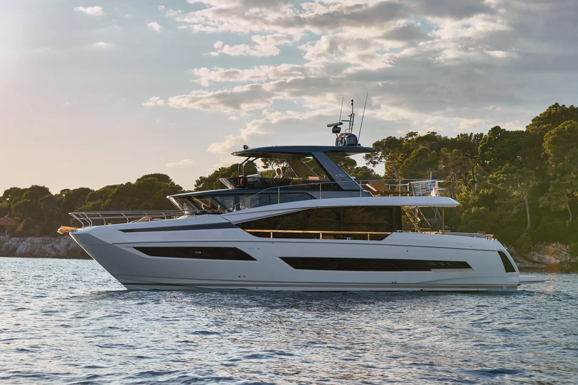 New 2027 Prestige yachts X70 for Sale | Vancouver, BC | M&P Yacht Centre | 68c9fd421f693a85880bda58