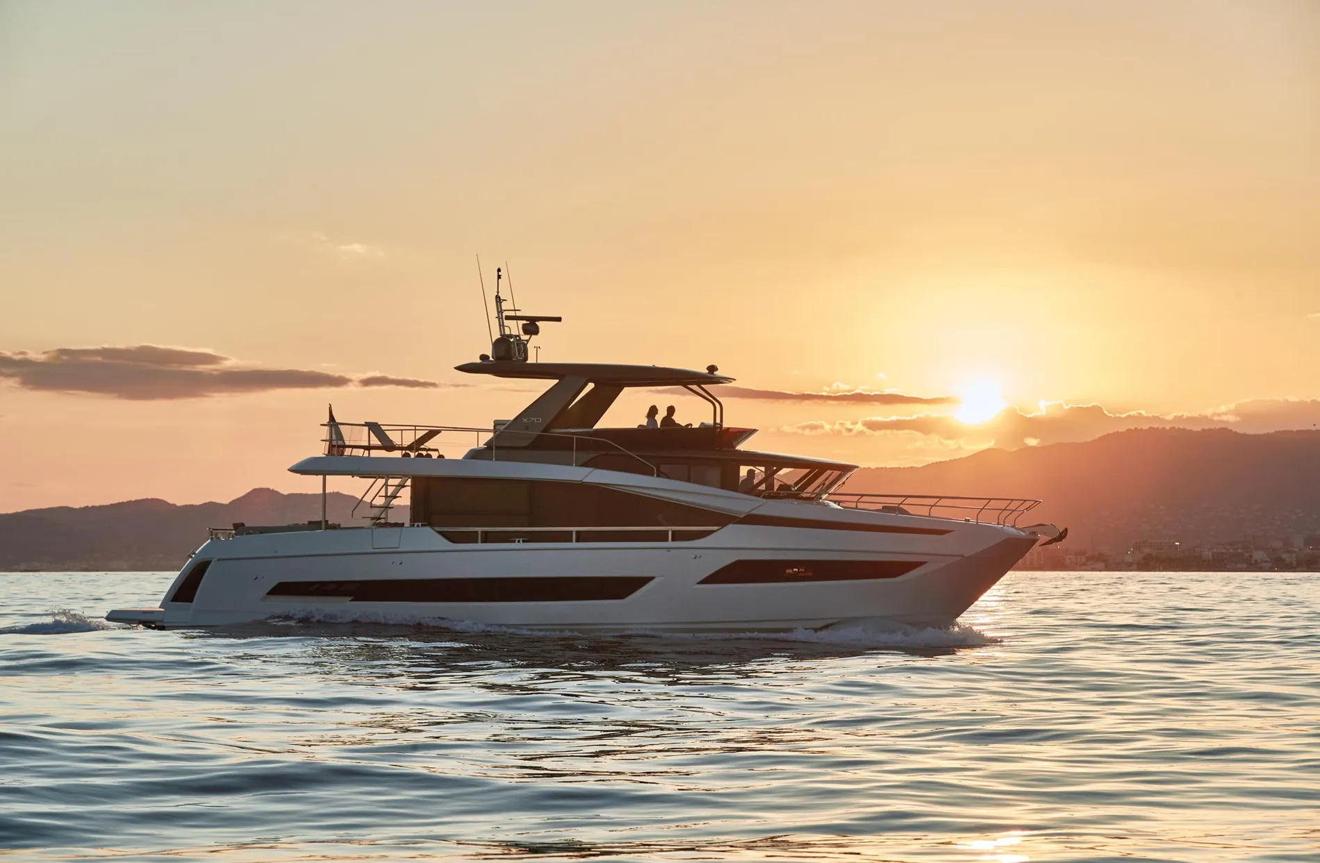 New 2027 Prestige yachts X70 for Sale | Vancouver, BC | M&P Yacht Centre | 68c9fd421f693a85880bda58