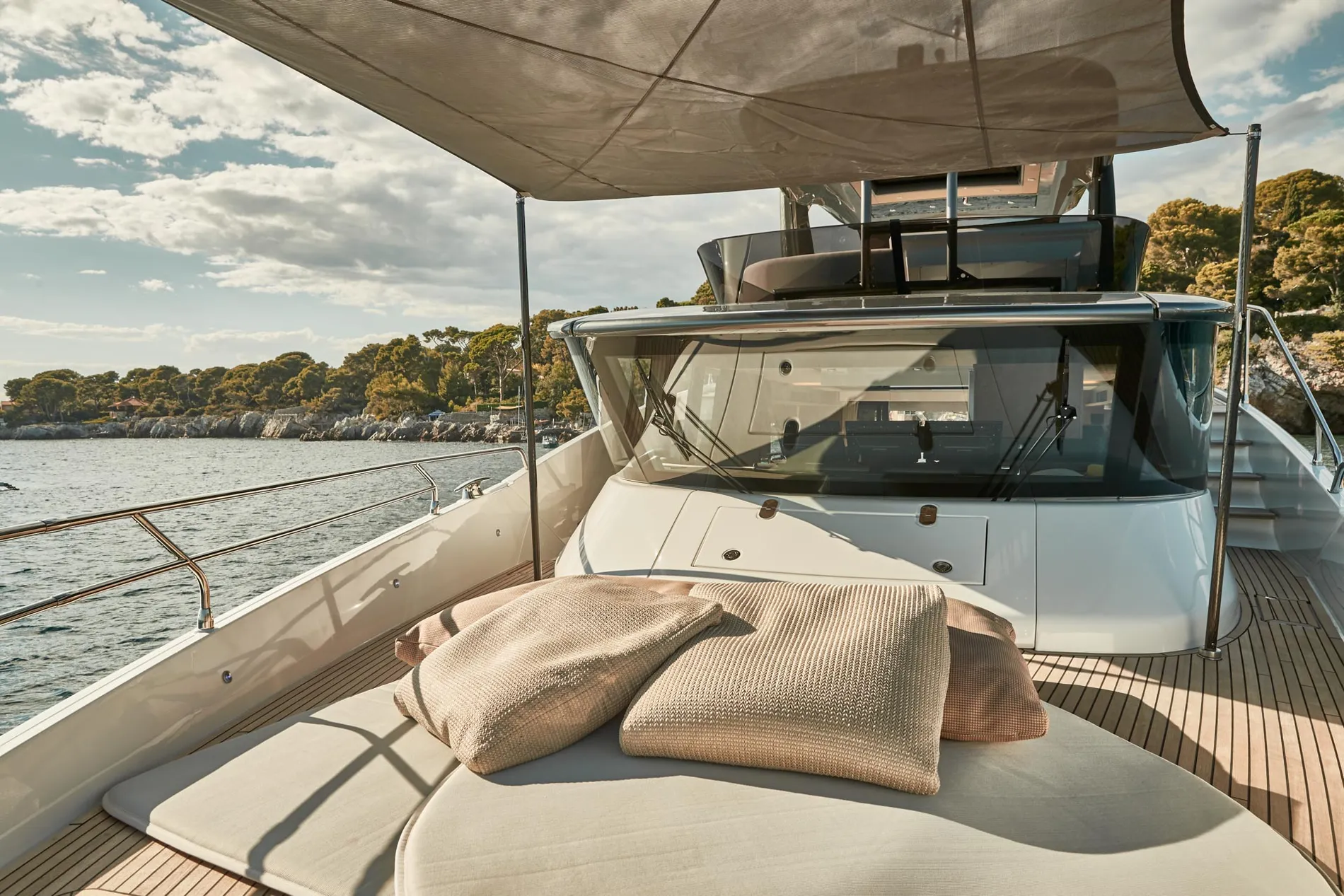 New 2027 Prestige yachts X70 for Sale | Vancouver, BC | M&P Yacht Centre | 68c9fd421f693a85880bda58