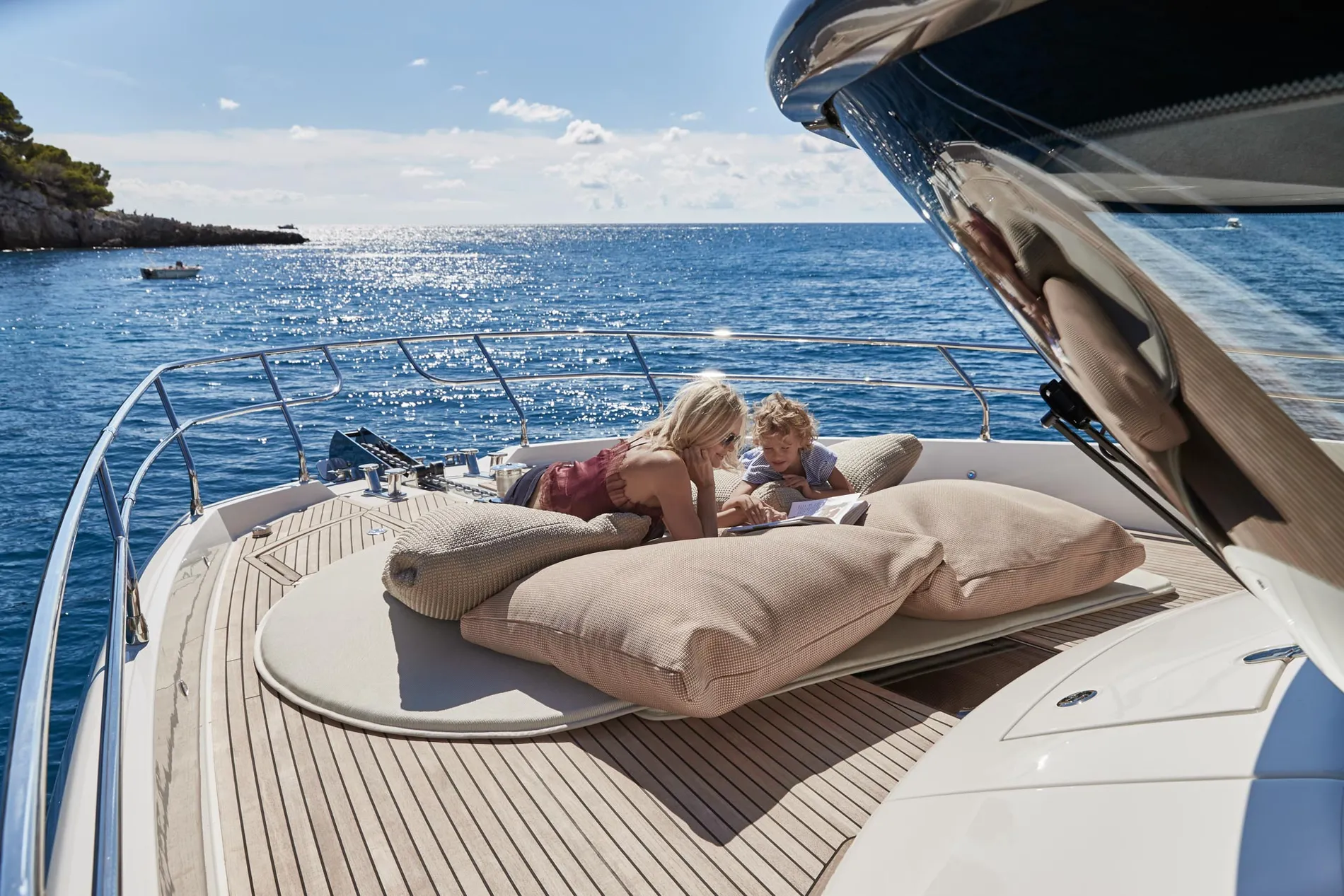 New 2027 Prestige yachts X70 for Sale | Vancouver, BC | M&P Yacht Centre | 68c9fd421f693a85880bda58