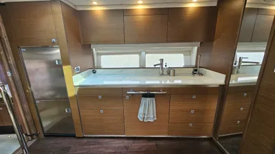 Pre-Owned 2013 Sea ray 470 Sundancer for Sale | Vancouver, BC | M&P Yacht Centre | 68cb35a1941b4b58a90b83c0