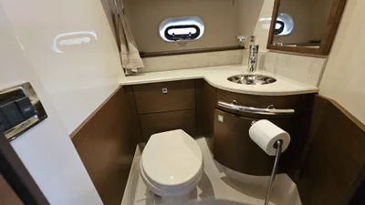 Pre-Owned 2013 Sea ray 470 Sundancer for Sale | Vancouver, BC | M&P Yacht Centre | 68cb35a1941b4b58a90b83c0