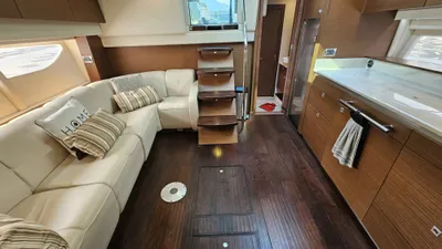 Pre-Owned 2013 Sea ray 470 Sundancer for Sale | Vancouver, BC | M&P Yacht Centre | 68cb35a1941b4b58a90b83c0