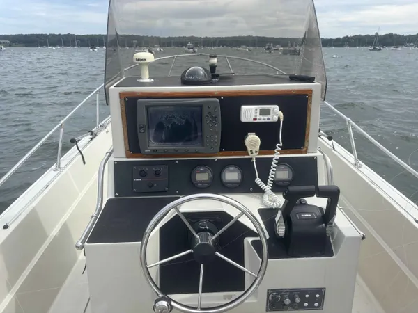1988 Boston Whaler 25 OUTRAGE detail image 7