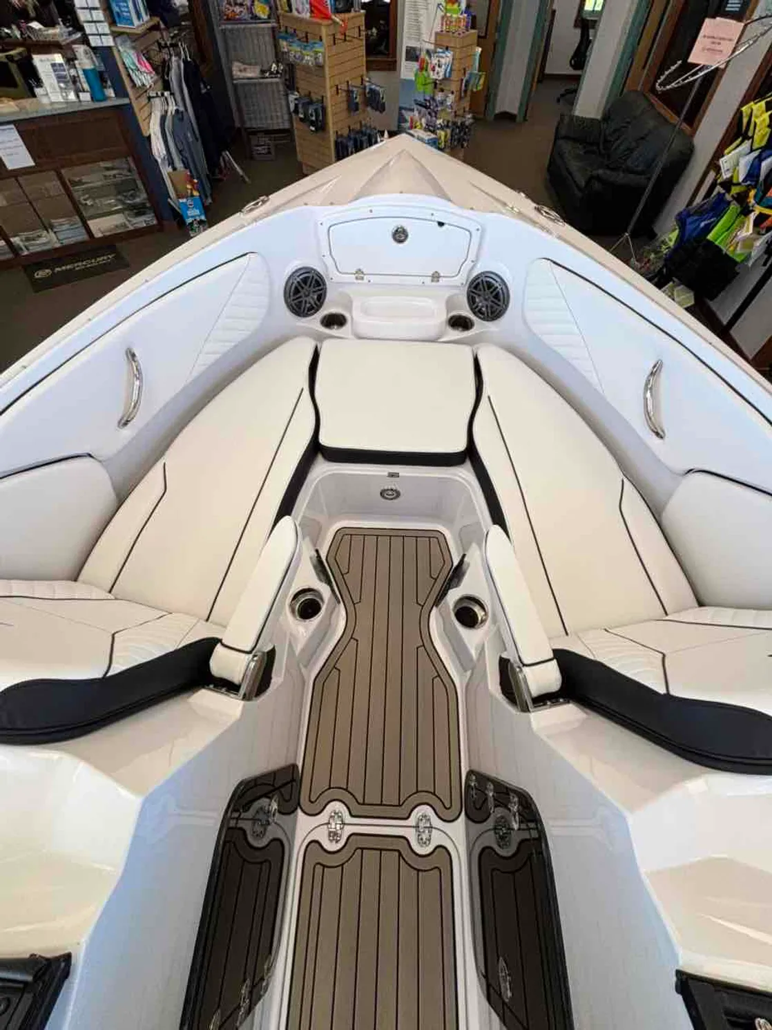 dummy-boat-img