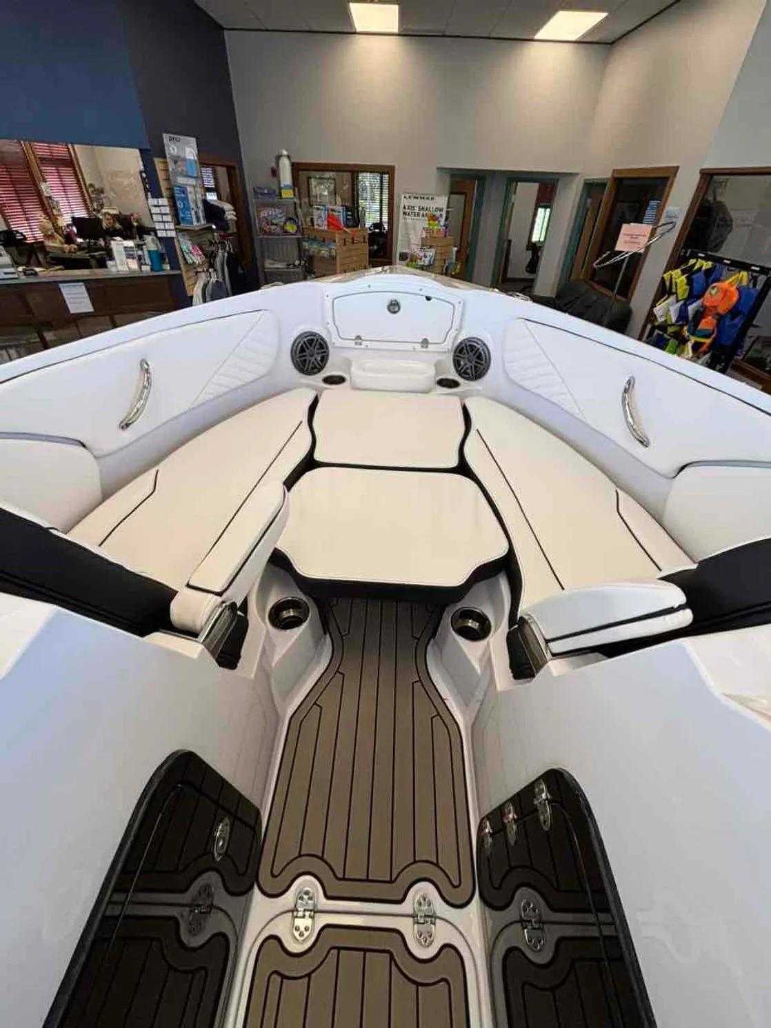 dummy-boat-img