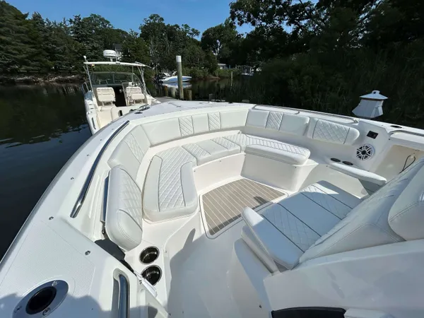 2026 Pursuit S 358 detail image 14