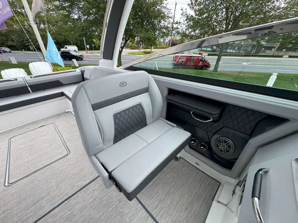 2025 Cobalt R33 OB detail image 16