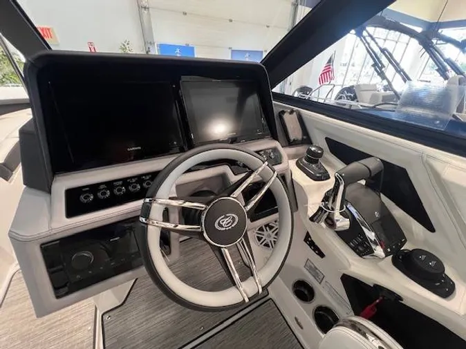 2026 Cobalt R8 Outboard