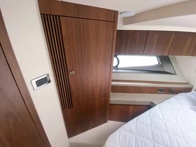 Pre-Owned 2020 Sunseeker Manhattan 52 for Sale | Vancouver, BC | M&P Yacht Centre | 68db1dfbdae076f8a605b06f