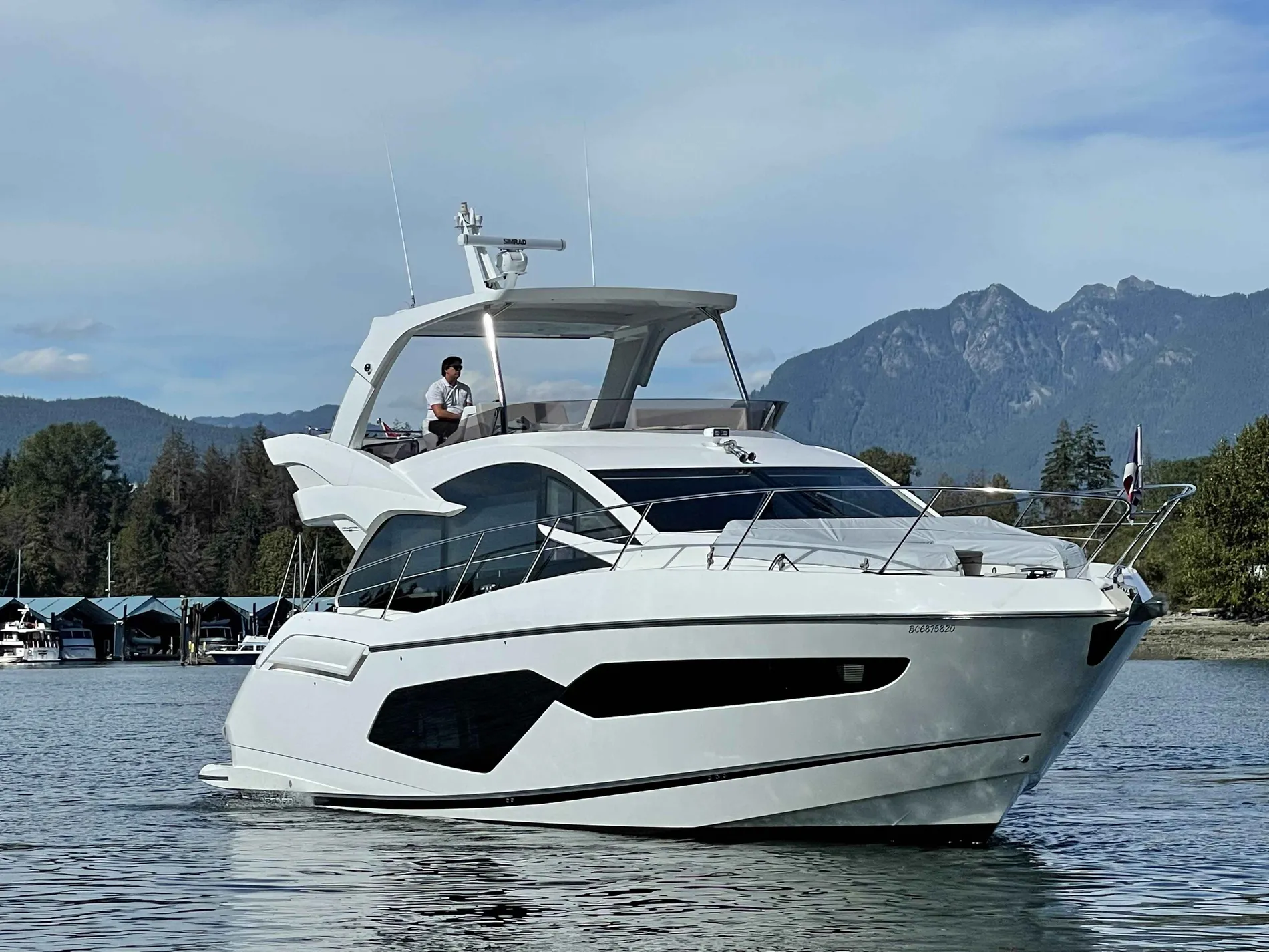 Pre-Owned 2020 Sunseeker Manhattan 52 for Sale | Vancouver, BC | M&P Yacht Centre | 68db1dfbdae076f8a605b06f