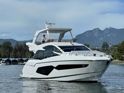 Pre-Owned 2020 Sunseeker Manhattan 52 for Sale | Vancouver, BC | M&P Yacht Centre | 68db1dfbdae076f8a605b06f
