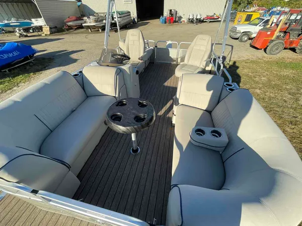 2020 Qwest Pontoons LS 818 RLS