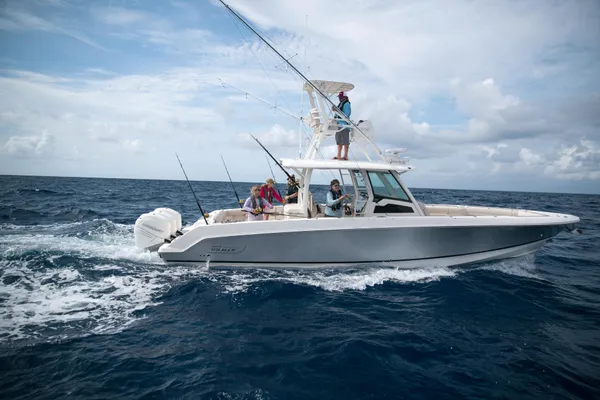 2027 Boston Whaler 380 Outrage