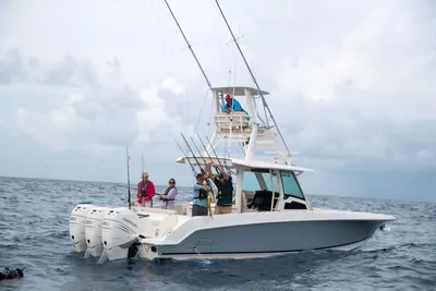 New 2027 Boston whaler 380 Outrage for Sale | Vancouver, BC | M&P Yacht Centre | 68e40e65ae357479a20e7d75