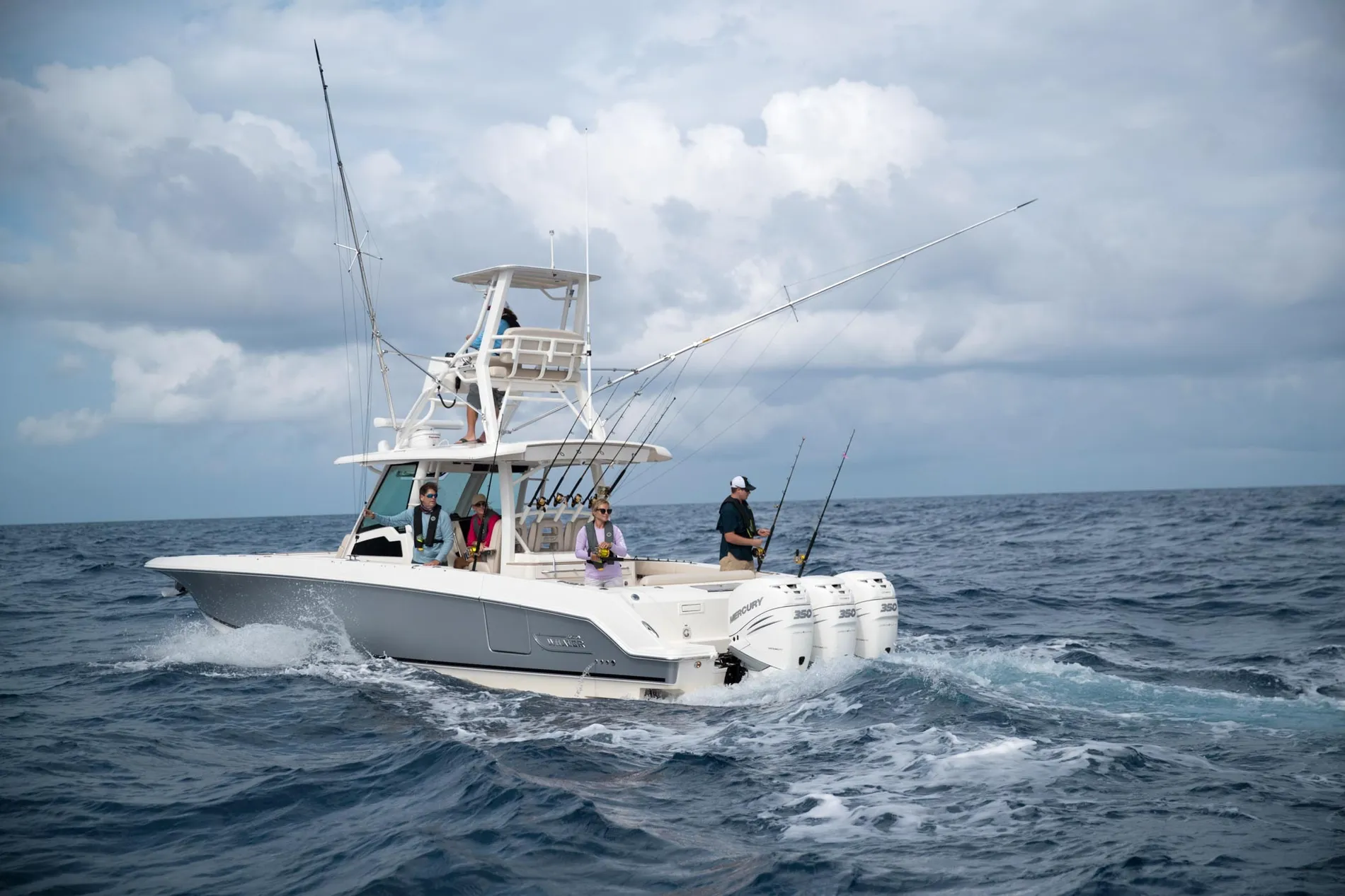 New 2027 Boston whaler 380 Outrage for Sale | Vancouver, BC | M&P Yacht Centre | 68e40e65ae357479a20e7d75