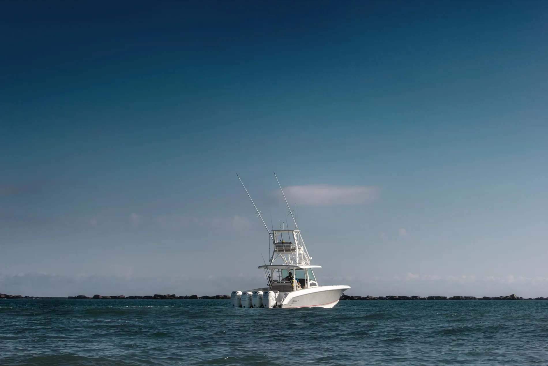 New 2027 Boston whaler 380 Outrage for Sale | Vancouver, BC | M&P Yacht Centre | 68e40e65ae357479a20e7d75