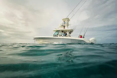 New 2027 Boston whaler 380 Outrage for Sale | Vancouver, BC | M&P Yacht Centre | 68e40e65ae357479a20e7d75