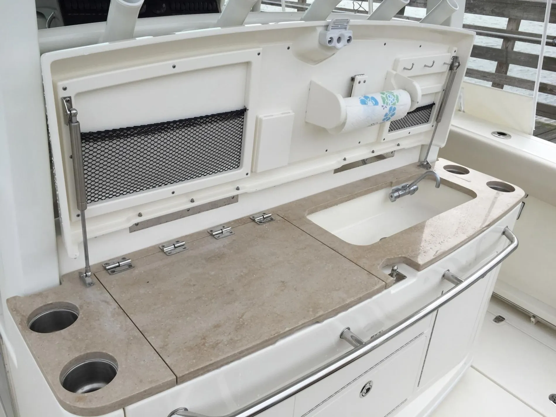 New 2027 Boston whaler 380 Outrage for Sale | Vancouver, BC | M&P Yacht Centre | 68e40e65ae357479a20e7d75